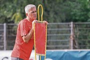 Vladimir Petkovic am Montag im Training in Freienbach. (Bild: Andy Mueller/Freshfocus)