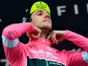Trägt weiterhin das Maglia rosa: der 25-jährige Brite Simon Yates (Bild: KEYSTONE/AP ANSA/DANIEL DAL ZENNARO)