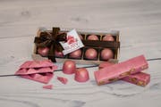 Die Confiserie Bachmann bietet die neue Sorte vorerst als Tafeln, Truffes und Riegel an. (Bild: PD)