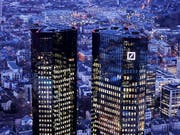 Die Deutsche Bank verschärft ihren Sparkurs und streicht mehr als 7000 Stellen. (Bild: KEYSTONE/AP/MICHAEL PROBST)