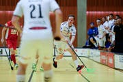 Markus Grüter (am Ball) hat 13 Jahre lang für die Zuger gespielt. (Bild: Maria Schmid).