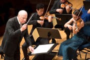 Ein historischer Moment: Bernard Haitink dirigiert erstmals im Konzert die Festivals Strings Lucerne. (Bild: Eveline Beerkircher; KKL, 23. Mai 2018)