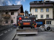 Die Foffa Conrad AG zieht vor das Bundesverwaltungsgericht. Das Bauunternehmen wehrt sich gegen die millionenschwere Weko-Busse für die Zugehörigkeit zum Unterengadiner Baukartell. (Bild: KEYSTONE/GIAN EHRENZELLER)