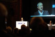 Samih Sawiris an einer Generalversammlung der Orascom Development Holding. (Bild: Maria Schmid (Altdorf, 7. Mai 2011))