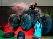 Ticketcorner wird als Branchenprimus auch weiterhin Tickets von Events wie Karl's kühne Gassenschau vertreiben. (Bild: KEYSTONE/WALTER BIERI)