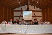 Der Verwaltungsrat der LSH hat die Totalsanierung gut vorbereitet. Im Bild von links Andreas Baumann, Evelyne Russi, Brigitte Studhalter, Präsident Thomas Dillier, Marc Rothenfluh, Bruno Frei und Robert Hodler. (Bild: Georg Epp)
