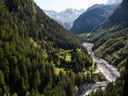 Das Val Bondasca hinter Bondo bleibt weiterhin gesperrt. Es drohen weitere Bergstürze und Murgänge. (Bild: KEYSTONE/GIAN EHRENZELLER)