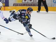 Cory Emmerton (rechts) spielt künftig für Nowosibirsk in der KHL (Bild: KEYSTONE/TI-PRESS/ALESSANDRO CRINARI)