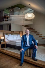 Fritz Erni in einem der 62 Montana-Zimmer. (Bild: Pius Amrein; Luzern, 14.Mai 2018)