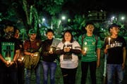 Kinder gedenken der Opfer mehrerer Anschläge in Surabaya. (Bild: Mast Irham/EPA (Jakarta, 14. Mai 2018))