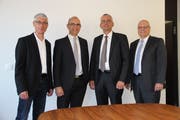 Von links: Roman Capaul, VR-Präsident Raiffeisenbank Rorschacherberg-Thal, Beat Ulrich, VR-Präsident Raiffeisenbank Goldach, Ernst Locher, Bankleiter Goldach und Andreas Eberhard, Bankleiter Rorschacherberg-Thal. (Bild: Martin Rechsteiner)