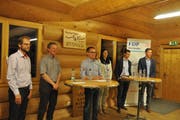 Diskutierten engagiert über den Tourismus im Toggenburg (von links): Zeltainer-Inhaber Martin Sailer, Hotelier Roland Stump, Diskussionsleiter Simon Seelhofer, Gemeinderätin Andrea Abderhalden-Hämmerli, Tourismusdirektor Christian Gressbach und Klangwelt-Präsident Mathias Müller. (Bild: Sabine Schmid)