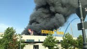 Deutlich zu sehen: Der Brand verursachte dichten Rauch im Europapark. Leserbild Vivienne Koch
