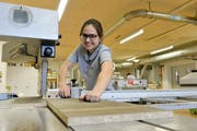 Samanta Kämpf hat sich für die Schweizer Schreiner-Meisterschaften qualifiziert. (Bild: Donato Caspari)