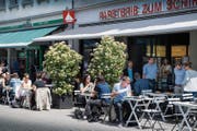 Gartenbeizen sind in Mode: Sie prägen wie hier an der Marktgasse das Stadtbild. (Bild: Ralph Ribi)