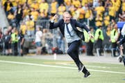 Flippt aus: Ludovic Magnin ist in seinem ersten Finalspiel als Chefcoach im FCZ gleich erfolgreich (Bild: Daniela Frutiger / Freshfocus)