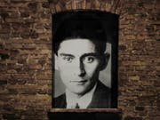 Das sechsseitige Manuskript eines Romanprojekts von Franz Kafka und Max Brod ist in Hamburg für 150'00 Euro versteigert worden. (Bild: KEYSTONE/AP/Miguel Tovar)