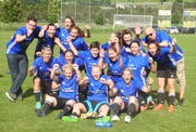 Riesenjubel bei den Frauen des FC Buchs: Sie steigen in die 2. Liga auf. (Bild: PD)