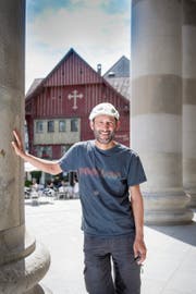 Vorarlberger Kultur-Zampano: Herwig Bauer auf dem Marktplatz seines Wohnorts Dornbirn. (Bild: Urs Bucher)