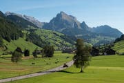 In der Gemeinde Wildhaus-Alt St. Johann gibt es rund 2000 Ferienwohnungen und -häuser. Auf dem Markt sind aktuell etwa 30.(Bild: KEYSTONE/Gian Ehrenzeller)