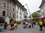 Am Anfang des Grosseinsatzes der Luzerner Feuerwehr wegen eines Brandes am Franziskanerplatz stand brennendes Öl in der Hotelküche. (Bild: KEYSTONE/ALEXANDRA WEY)