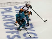 Der Appenzeller Timo Meier (vorne) blieb im vierten Spiel der Viertelfinalserie ohne Skorerpunkt (Bild: KEYSTONE/AP/JEFF CHIU)