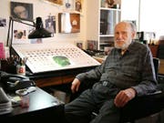 Der ehemalige künstlerische Direktor des "Playboy"-Magazins, Art Paul, ist gestorben. (Bild: KEYSTONE/AP Chicago Sun-Times/CHANDLER WEST)