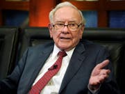 US-Investor Warren Buffett wollte offenbar mit über drei Milliarden Dollar beim Fahrdienst Uber einsteigen. (Bild: KEYSTONE/AP/NATI HARNIK)