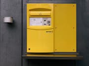 Die Schweizerische Post schneidet im internationalen Vergleich ausserordentlich gut ab. Gemäss einer Studie des Weltpostvereins hat sie den weltweit besten Service. (Bild: Keystone/CHRISTIAN BEUTLER)
