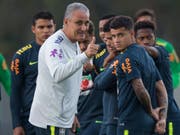 Daumen hoch für Brasilien und seinen Coach Tite (Bild: KEYSTONE/AP/LEO CORREA)