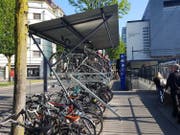 Der doppelstöckige Veloparkplatz steht am Eingang der hinteren Bahnhofsunterführung. (Bild: PD)