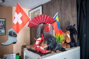 Auch die internationale Dekoration im Tanzraum steht ganz im Zeichen des Line-Dance- und Country-Stils. (Bild: Urs Bucher)