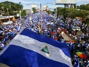 Grossprotest gegen Nicaraguas Präsident Daniel Ortega in der Hauptstadt Managua. (Bild: KEYSTONE/AP/ESTEBAN FELIX)