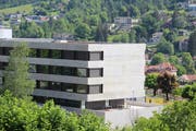 Der neue Trakt im Spital Wattwil wurde vor kurzem fertiggestellt. Wie lange er in seiner heutigen Funktion benötigt wird, ist noch offen. (Bild: Martin Knoepfel)