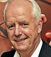Adi Fischer 1952 in Dornbirn, lebt in Wolfurt. Spielte zehn Jahre in der Vorarlberg-Liga (FC Wolfurt); die ORF-Karriere des späteren Chefredakteurs begann in der Sportredaktion; 2008 veröffentlichte er ein inzwischen vergriffenes Buch über die Grössen des Vorarlberg Fussballs.