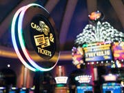 Noch ist der Abstimmungsausgang nur schwer auszumachen: Die SRG-Trendumfrage sieht beim Geldspielgesetz die Befürworter vorne. Gemäss einer vor Wochenfrist veröffentlichte Tamedia-Umfrage würde die Vorlage am 10. Juni dagegen abgelehnt. (Bild: KEYSTONE/GAETAN BALLY)