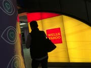 Bussgelder und aussergerichtliche Vergleiche: Die US-Bank Wells Fargo muss wegen fingierten Kundenkonten tief in die Tasche greifen. (Symbolbild) (Bild: KEYSTONE/AP/SWAYNE B. HALL)