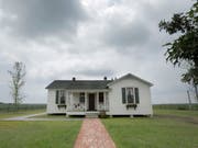 Ein prägender Ort: Das Elternhaus des 2003 verstorbenen Country-Stars Johnny Cash im US-Bundesstaat Arkansas ist zum Kulturdenkmal erklärt worden. (Bild: Keystone/AP/DANNY JOHNSTON)