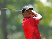 Auch mit seinem legendären roten Leibchen der Schlussrunde konnte Tiger Woods nicht zuschlagen (Bild: KEYSTONE/FR103426 AP/JASON E. MICZEK)