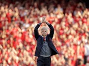 Arsène Wenger verabschiedet sich bei seinem letzten Heimspiel von den Arsenal-Fans (Bild: KEYSTONE/AP/MATT DUNHAM)