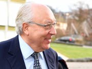 Das Bezirksgericht Bülach verurteilt Dolder-Besitzer und Kunstsammler Urs E. Schwarzenbach zu einer Busse von 4 Millionen Franken. Der 69-Jährige will das Urteil weiterziehen. (Bild: KEYSTONE/WALTER BIERI)