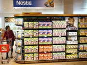 Das Nestlé-Sortiment wird mit Starbucks noch grösser (Archiv). (Bild: KEYSTONE/LAURENT GILLIERON)