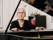 Die Jazzpianistin Irène Schweizer erhält den Grand Prix Musik 2018. (Bild: Keystone/CHRISTIAN BEUTLER)