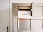 Nicht mehr nur Mode, sondern bald auch Kosmetik: Zalando baut aus. (Symbolbild) (Bild: KEYSTONE/CHRISTIAN BEUTLER)