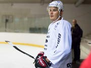 Timo Meier von den San Jose Sharks - im Bild während des "Prospect Camps" im letzten Sommer in Bern - kam gegen Tschechien noch nicht zum Einsatz (Bild: KEYSTONE/THOMAS DELLEY)