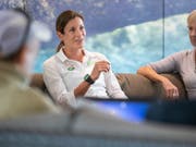 Die Triathletin Nicola Spirig im Gespräch mit den Medien (Bild: KEYSTONE/PATRICK HUERLIMANN)