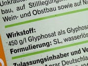 Der Bundesrat teilt die Meinung der EU, dass Glyphosatrückstände in Lebensmitteln kein Gesundheitsrisiko darstellen. Eine Untersuchung ergab, dass die Konzentration tief ist. (Bild: KEYSTONE/EPA DPA/CARSTEN REHDER)