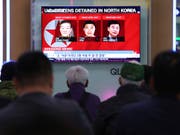 Diese drei US-Bürger waren in Nordkorea festgehalten worden. Trump verkündete nun, dass sie sich auf dem Rückflug in die USA befinden. (Bild: KEYSTONE/AP/AHN YOUNG-JOON)