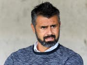 Boris Smiljanic feiert mit Schaffhausen gegen Aufsteiger Xamax einen Achtungserfolg (Bild: KEYSTONE/MARTIAL TREZZINI)
