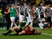 Das Bild des Cupfinals in Italien: Juventus feiert, Milan am Boden (Bild: KEYSTONE/AP/GREGORIO BORGIA)